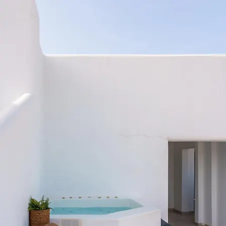 Libero Suites-private Jetted Tub- Adults Only *